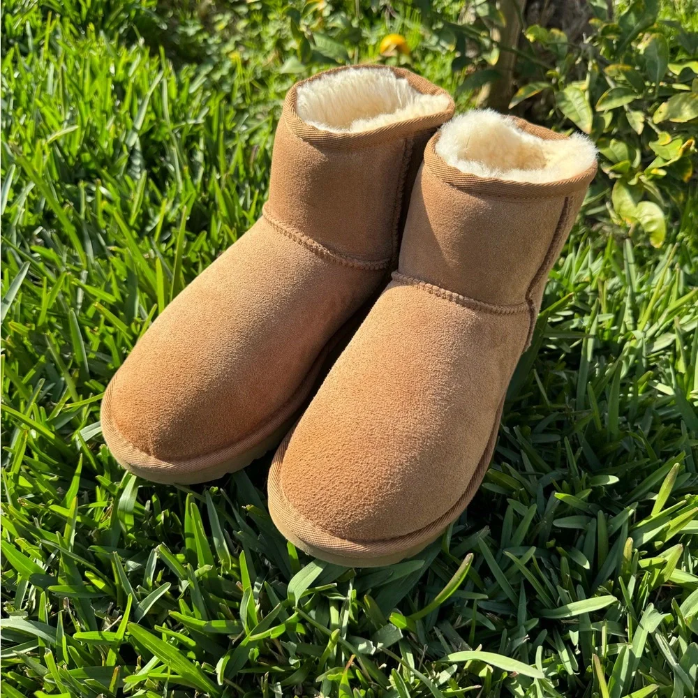 UGG mini Classic II chestnut winter boots size 5 women